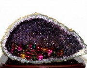 浅谈紫水晶洞的收藏价值