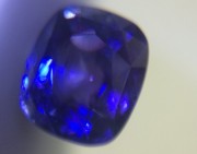 欣赏 | 难得一见的蓝宝石变石
